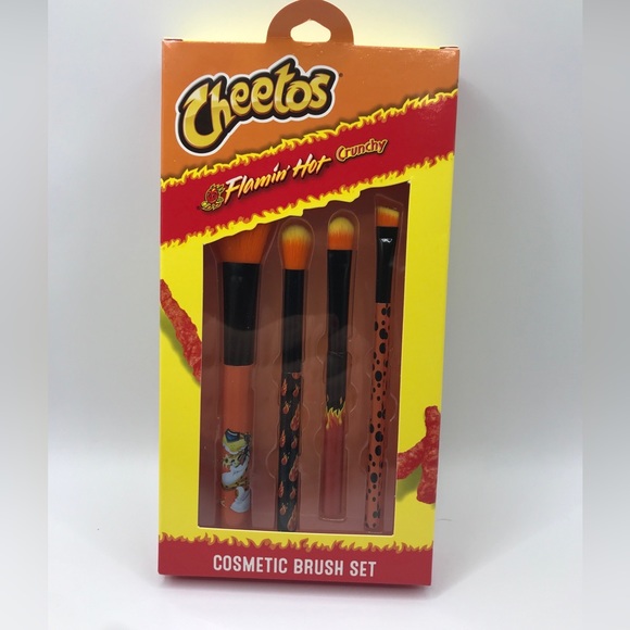 Flamin Hot Cheetos Makeup Brush Set Chip Lovers Must Collectors NWIB - Picture 5 of 5